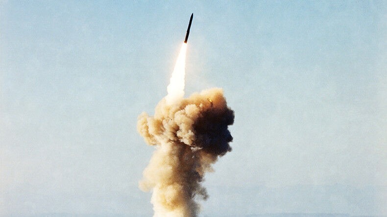 آزمایش موشک بالستیک آمریکا با قابلیت حمل کلاهک هسته ای